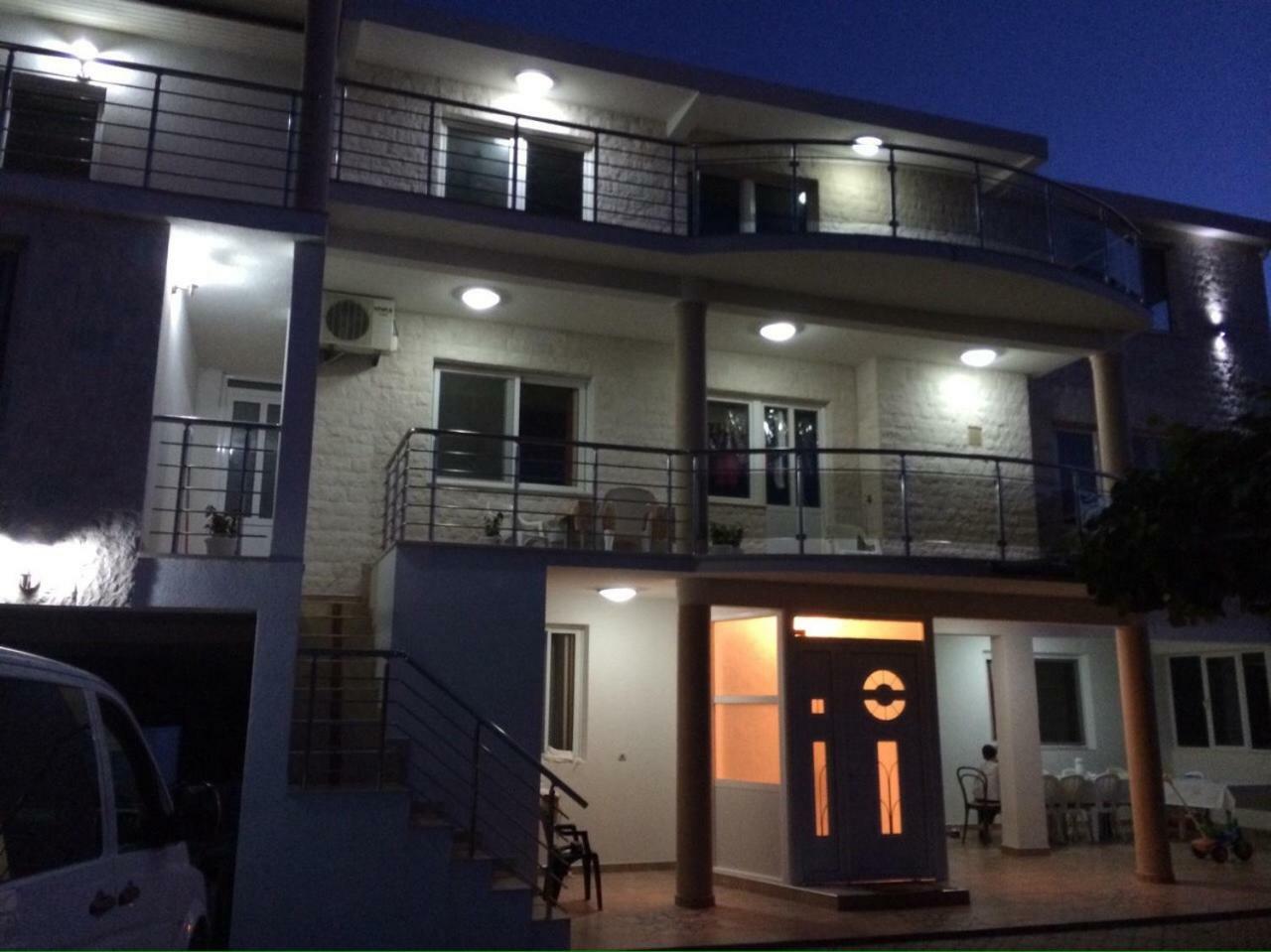Apartments Melbourne Ulcinj Exterior photo