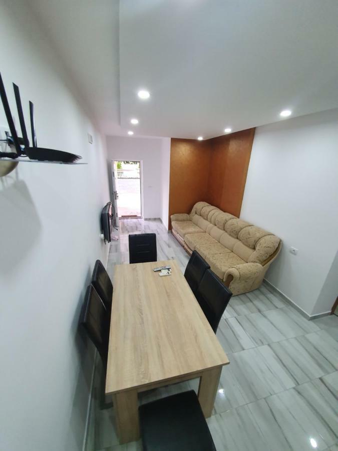 Apartments Melbourne Ulcinj Exterior photo